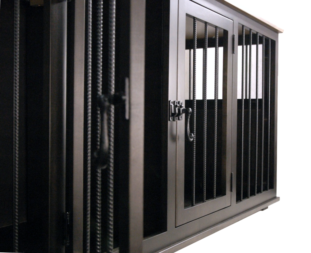 The Rover Collection, XX Large Double Dog Furniture, Dog Size 90 lbs.+, front steel bars and hardware close-up